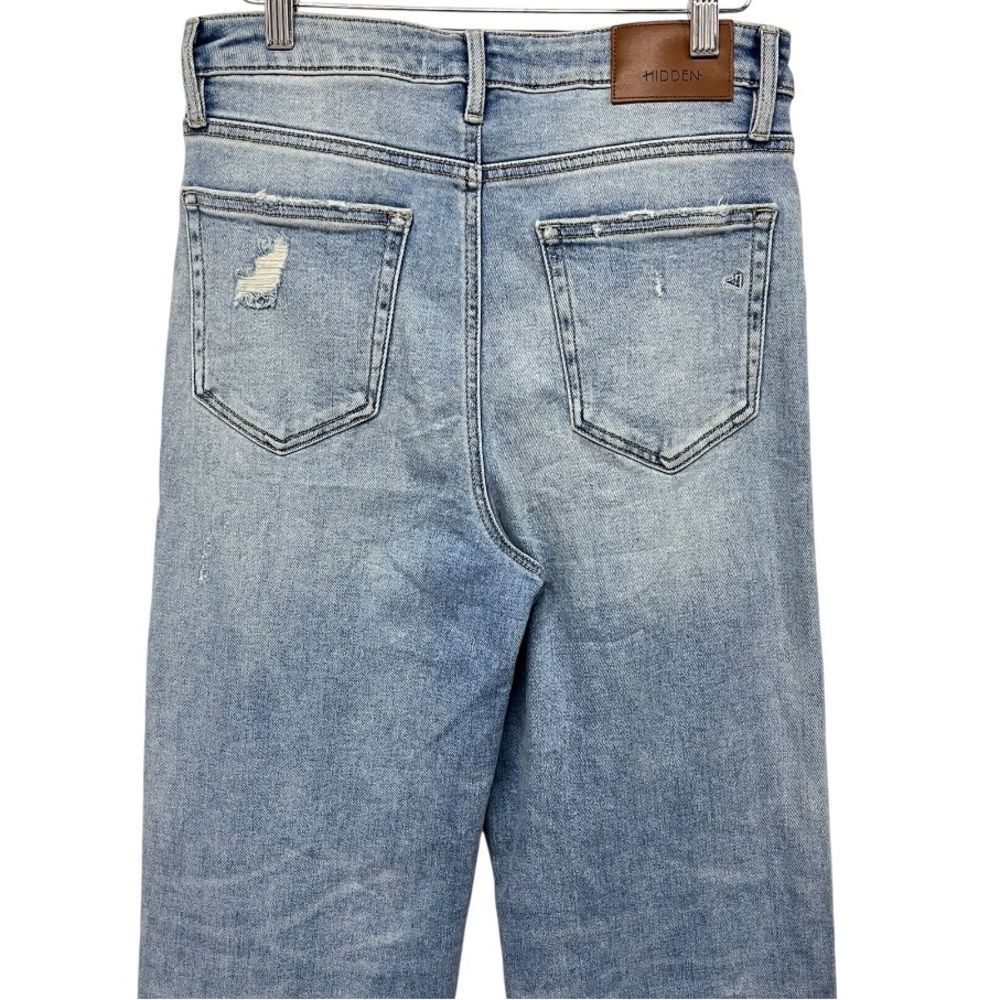 Light Wash Wide Leg Jeans - Women - Picture 4 of 9
